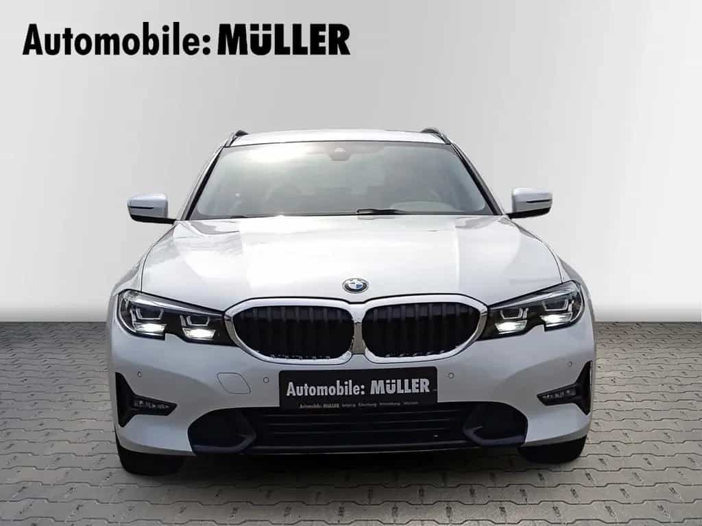BMW 320 i Sport Line Touring  Aut.  SHZG+TEMPOMAT+NA 01/2020-photo-2