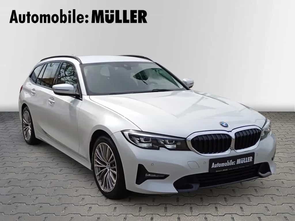BMW 320 i Sport Line Touring  Aut.  SHZG+TEMPOMAT+NA 01/2020-photo-8
