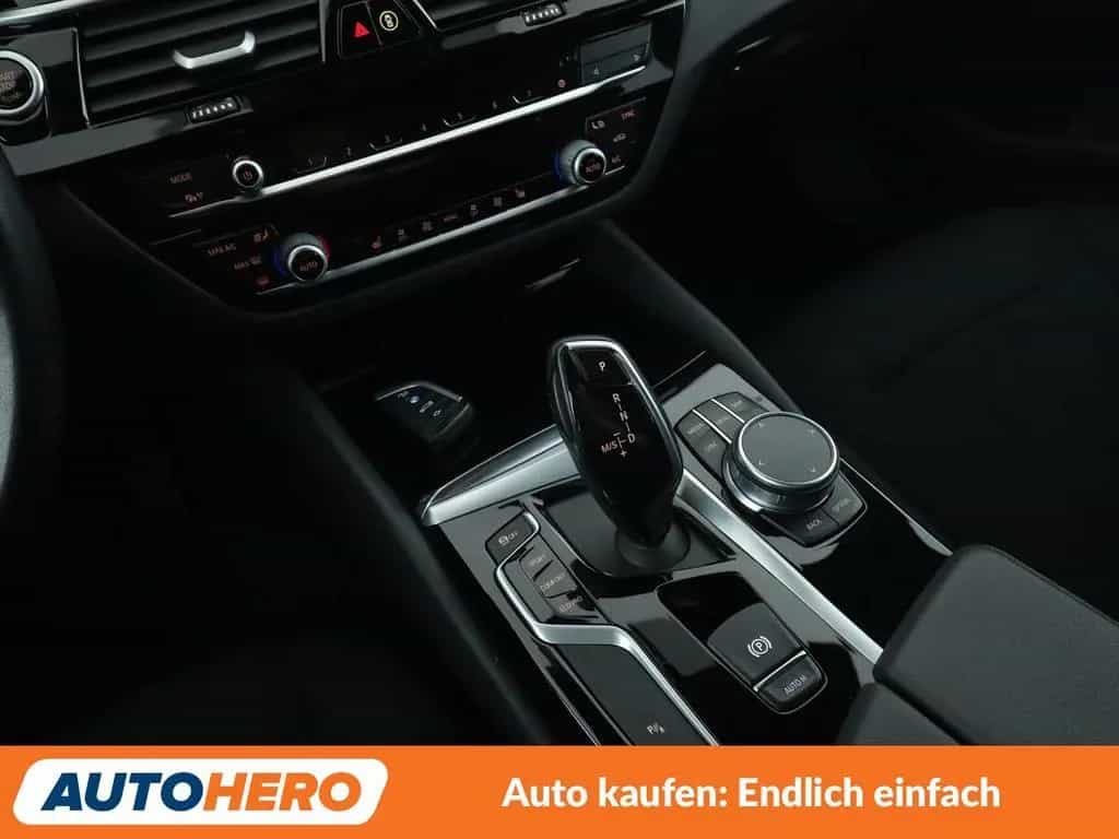 BMW 5 Series 520d Mild-Hybrid Aut.*NAVI*LED*PDC*TEMPO*SHZ*ALU 12/2019-photo-20