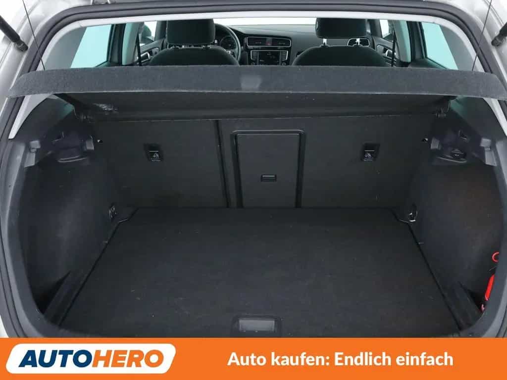 Volkswagen Golf VII 1.4 TSI Highline BMT*NAVI*XENON*TEMPO* 09/2016-photo-17