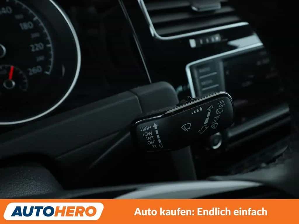 Volkswagen Golf VII 1.4 TSI Highline BMT*NAVI*XENON*TEMPO* 09/2016-photo-25