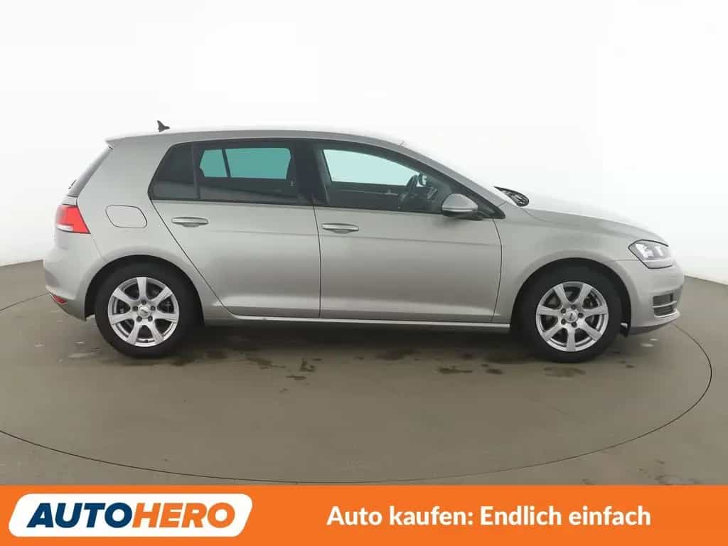 Volkswagen Golf VII 1.4 TSI Highline BMT*NAVI*XENON*TEMPO* 09/2016-photo-6