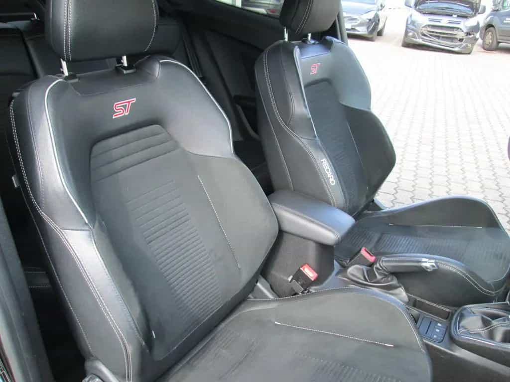 Ford Fiesta ST 08/2019-photo-10