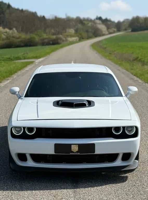 Dodge Challenger 10/2016-photo-15