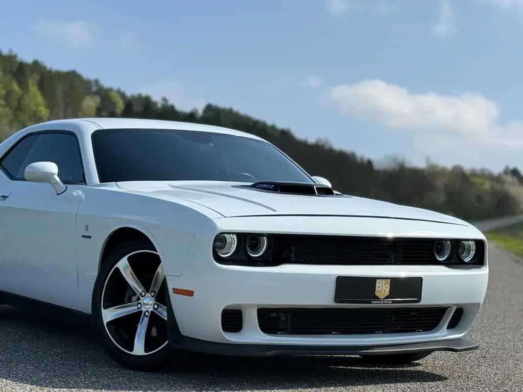 Dodge Challenger 10/2016-photo-4