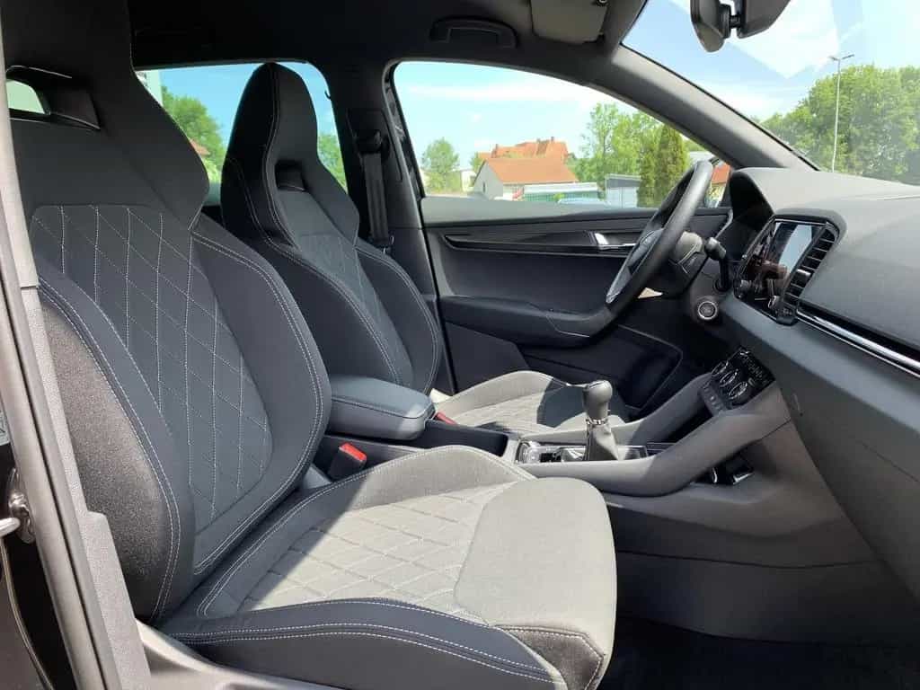 Skoda Karoq 1.5TSI Sportline el.Klappe+ACC+Matrix+RFC 05/2025-photo-11