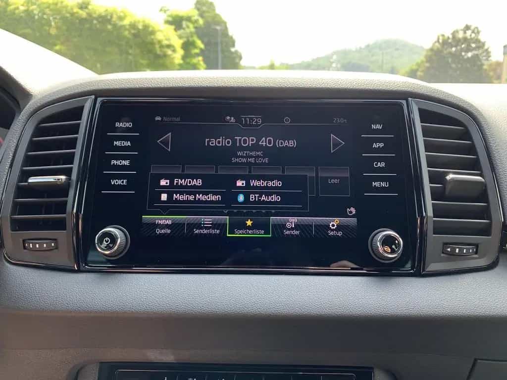 Skoda Karoq 1.5TSI Sportline el.Klappe+ACC+Matrix+RFC 05/2025-photo-20