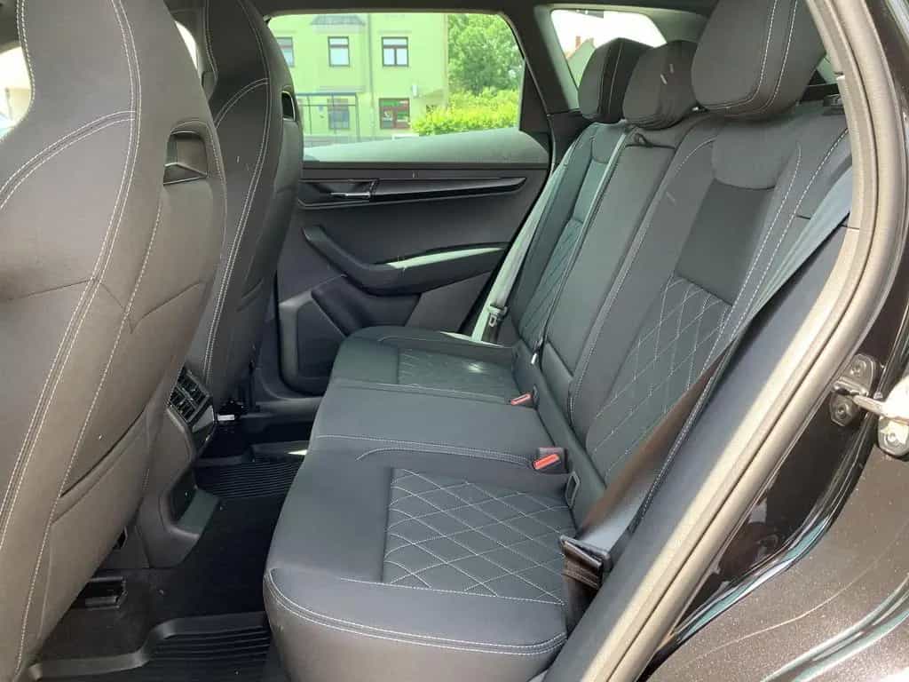Skoda Karoq 1.5TSI Sportline el.Klappe+ACC+Matrix+RFC 05/2025-photo-9
