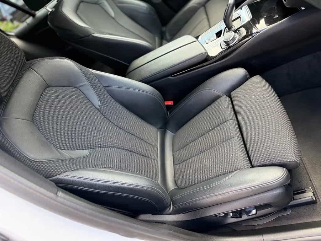 BMW Touring 520 d Sport Line PANO SHZ NAVI Garantie 05/2019-photo-42