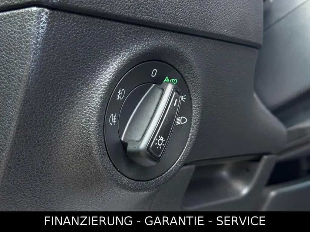 Skoda Karoq AMBITION 1,5TSI DSG/ACC/KAM/AHK/LEDER/NAV 06/2018-photo-19