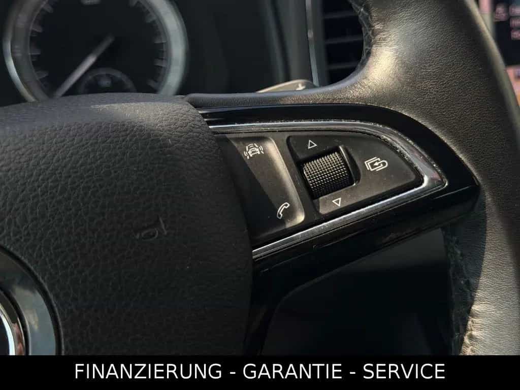 Skoda Karoq AMBITION 1,5TSI DSG/ACC/KAM/AHK/LEDER/NAV 06/2018-photo-23