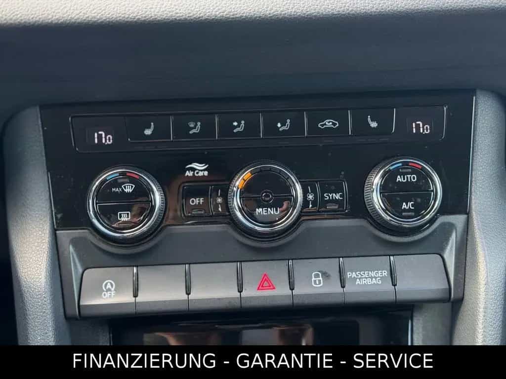 Skoda Karoq AMBITION 1,5TSI DSG/ACC/KAM/AHK/LEDER/NAV 06/2018-photo-24