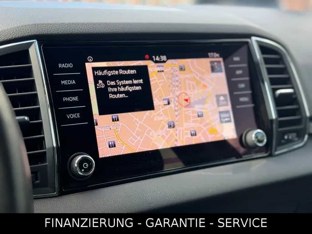 Skoda Karoq AMBITION 1,5TSI DSG/ACC/KAM/AHK/LEDER/NAV 06/2018-photo-27
