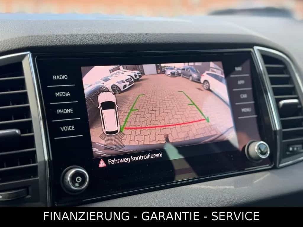 Skoda Karoq AMBITION 1,5TSI DSG/ACC/KAM/AHK/LEDER/NAV 06/2018-photo-28