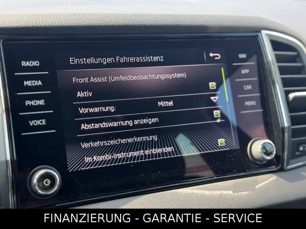 Skoda Karoq AMBITION 1,5TSI DSG/ACC/KAM/AHK/LEDER/NAV 06/2018-photo-29
