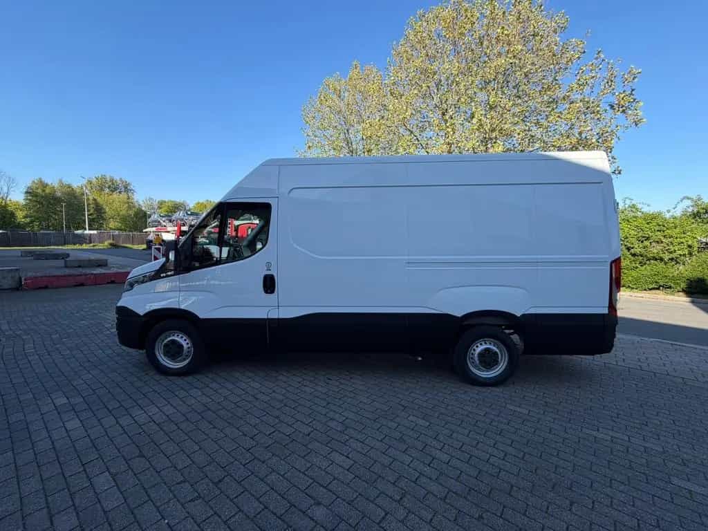 Iveco Daily Kasten HKa 35 S/L2/H2/116.000km/AHK3500KG 01/2016-photo-4