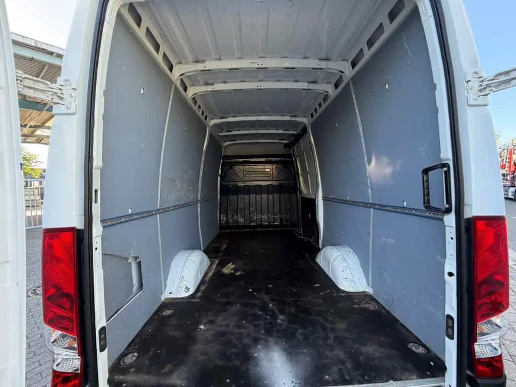 Iveco Daily Kasten HKa 35 S/L2/H2/116.000km/AHK3500KG 01/2016-photo-9