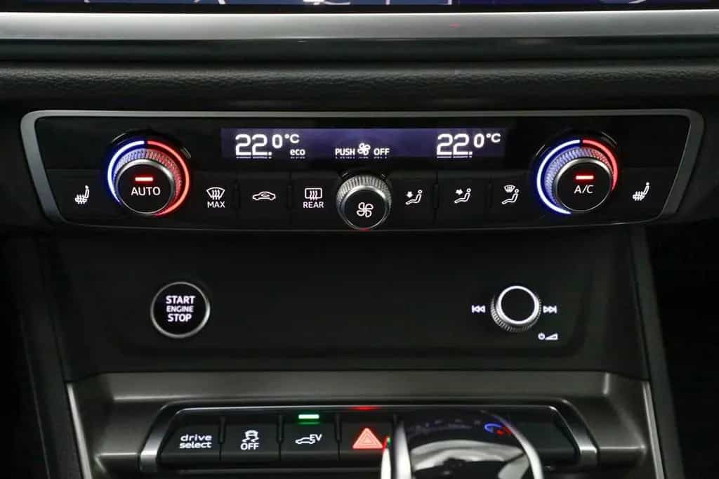 Audi Q3 45 eTFSI S tronic Kam. SHZ PDC Virtual 11/2022-photo-21