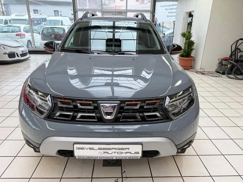 Dacia Duster II Extreme Scheckheft Navi 360 Kamera Kli 11/2022-photo-1