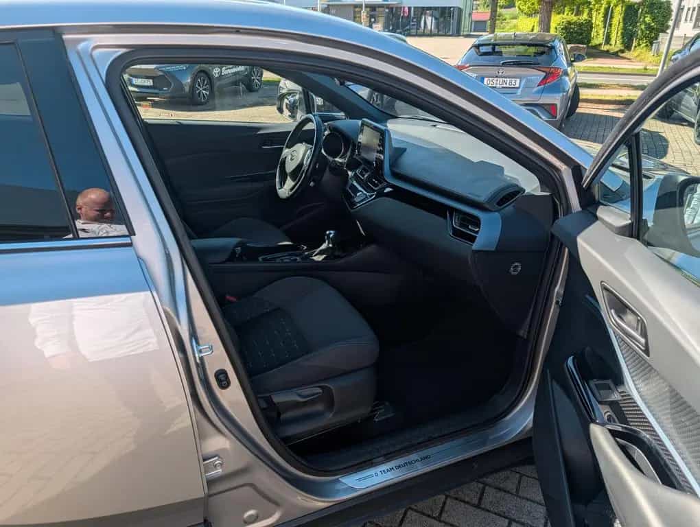 Toyota C-HR 2.0-l-VVTi Hybrid Team Deutschland *AHK* 01/2022-photo-15