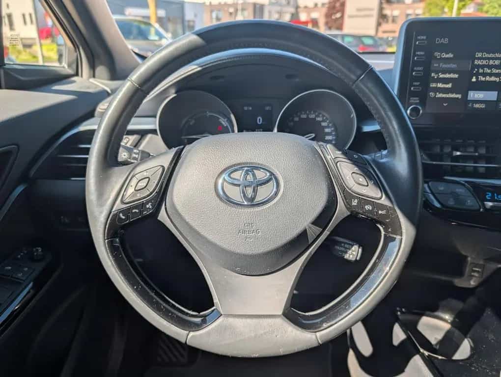 Toyota C-HR 2.0-l-VVTi Hybrid Team Deutschland *AHK* 01/2022-photo-17