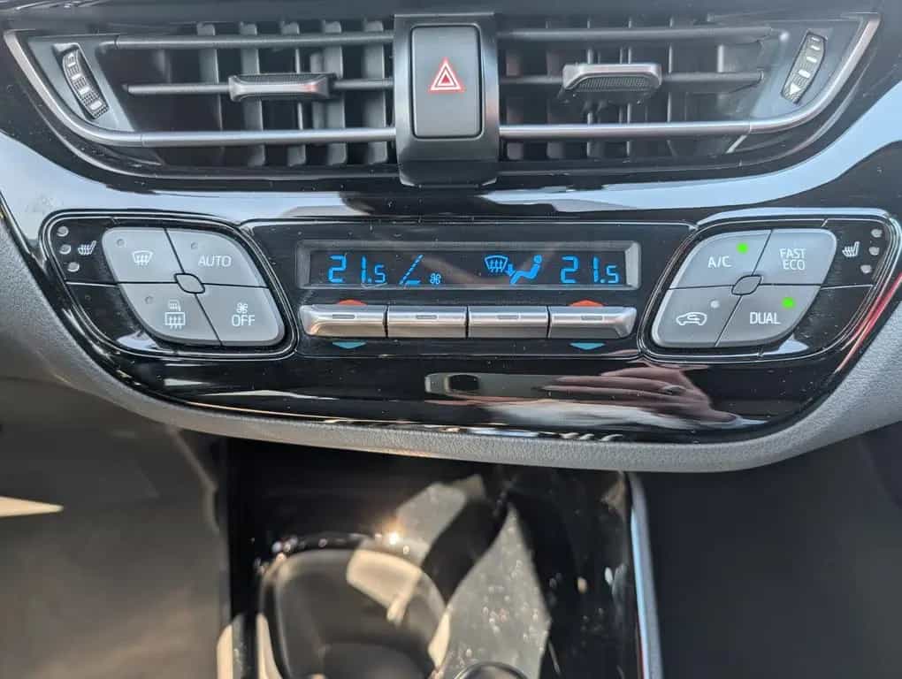 Toyota C-HR 2.0-l-VVTi Hybrid Team Deutschland *AHK* 01/2022-photo-20