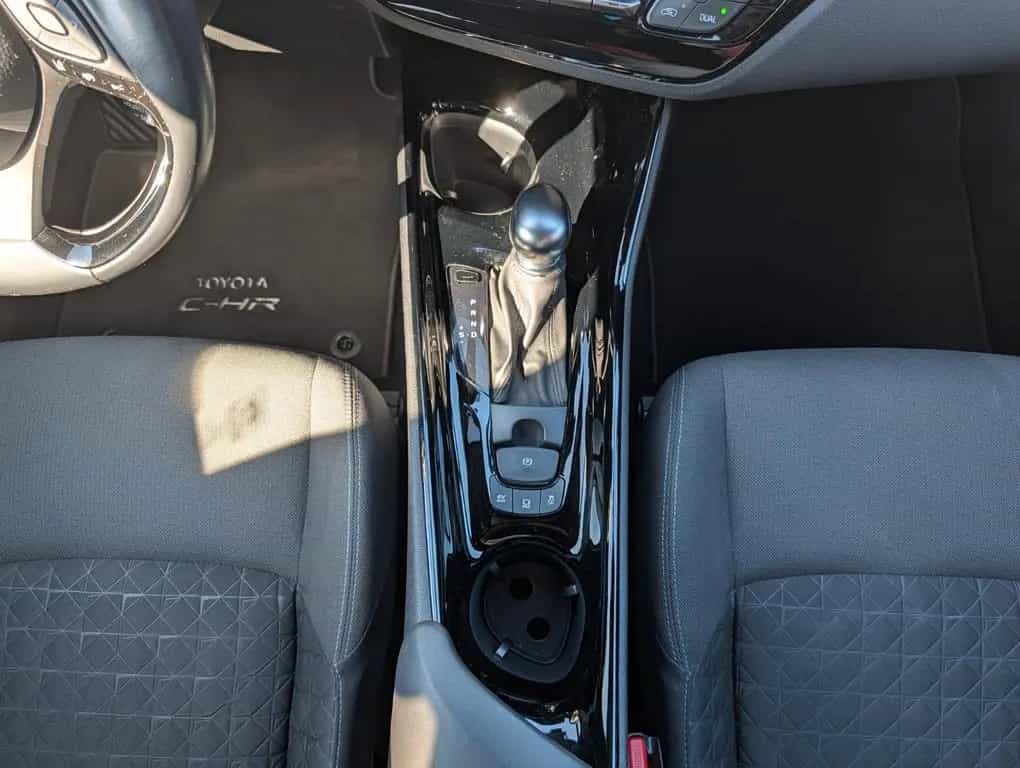 Toyota C-HR 2.0-l-VVTi Hybrid Team Deutschland *AHK* 01/2022-photo-21
