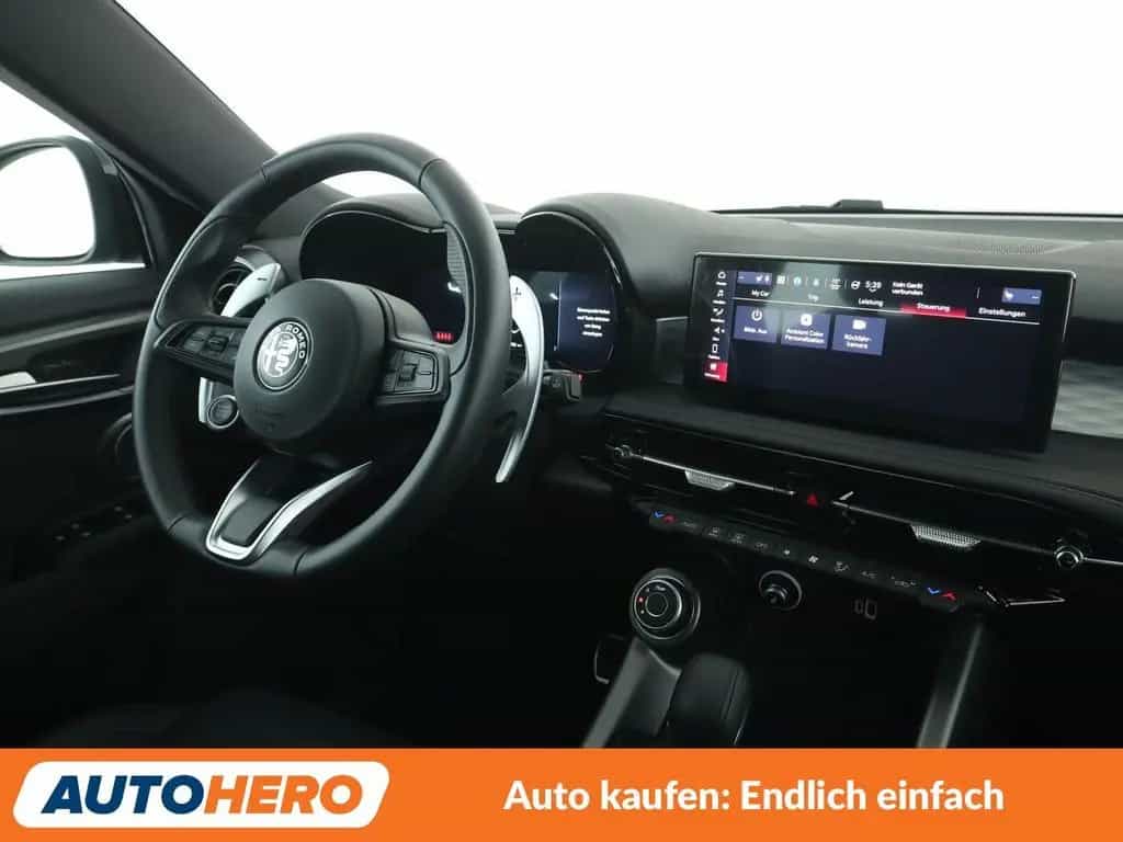 Alfa Romeo Tonale 1.5 VGT Edizione Speciale Aut.*NAVI*CAM* 06/2024-photo-12