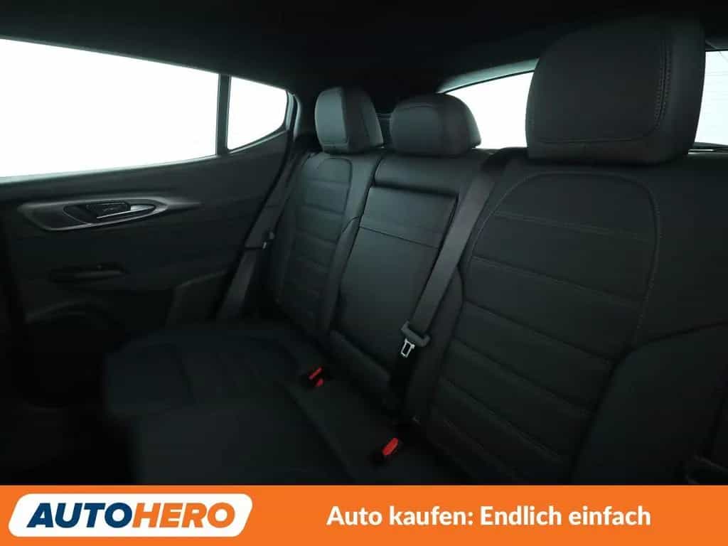 Alfa Romeo Tonale 1.5 VGT Edizione Speciale Aut.*NAVI*CAM* 06/2024-photo-13