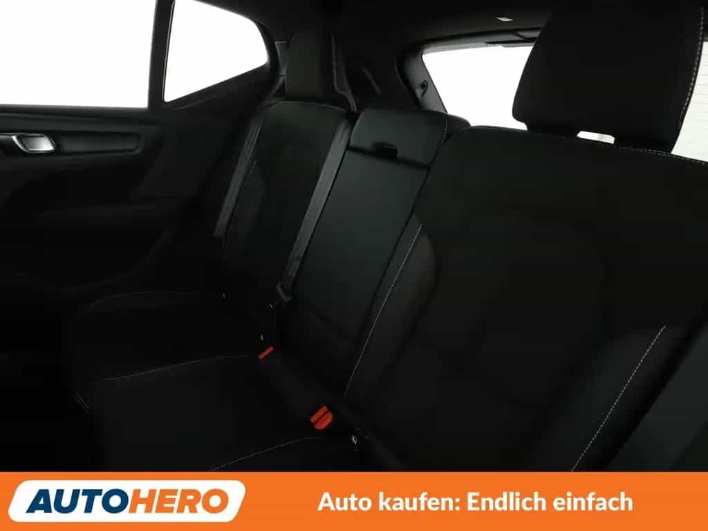 Volvo XC40 2.0 T4 R-Design AWD Aut.*NAVI*LED*TEMPO*CAM 02/2019-photo-13
