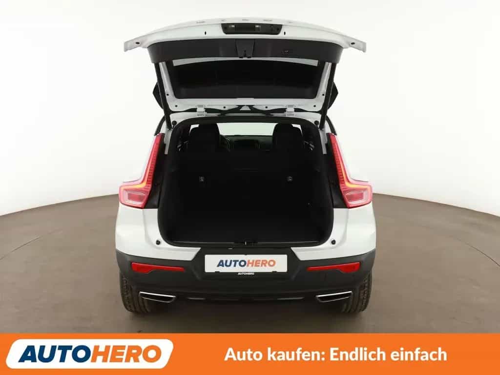 Volvo XC40 2.0 T4 R-Design AWD Aut.*NAVI*LED*TEMPO*CAM 02/2019-photo-16