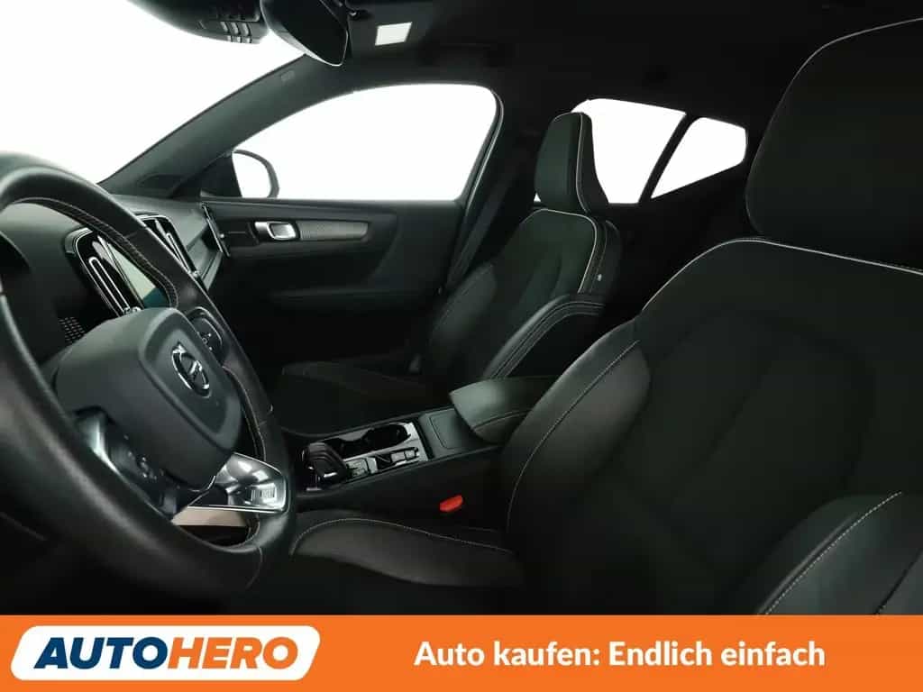Volvo XC40 2.0 T4 R-Design AWD Aut.*NAVI*LED*TEMPO*CAM 02/2019-photo-9