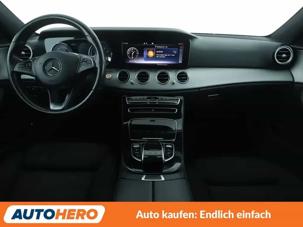 Mercedes-Benz E-Class 200 T Avantgarde Aut.*NAV*LED*TEMP*CAM*PDC*SHZ 01/2018-photo-11