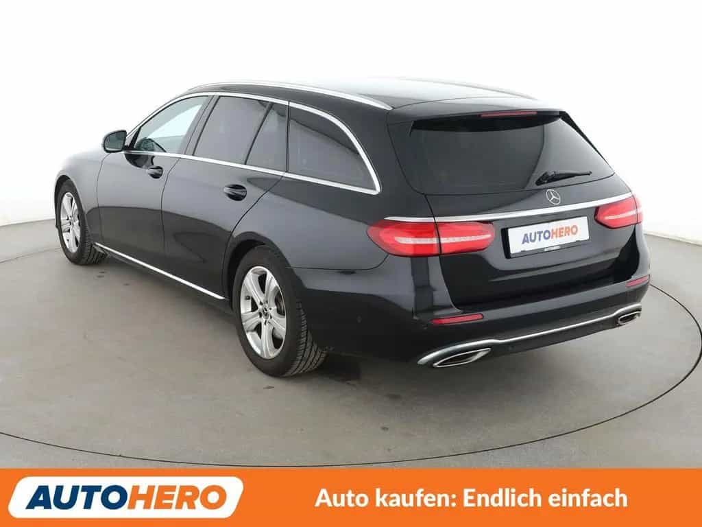 Mercedes-Benz E-Class 200 T Avantgarde Aut.*NAV*LED*TEMP*CAM*PDC*SHZ 01/2018-photo-3