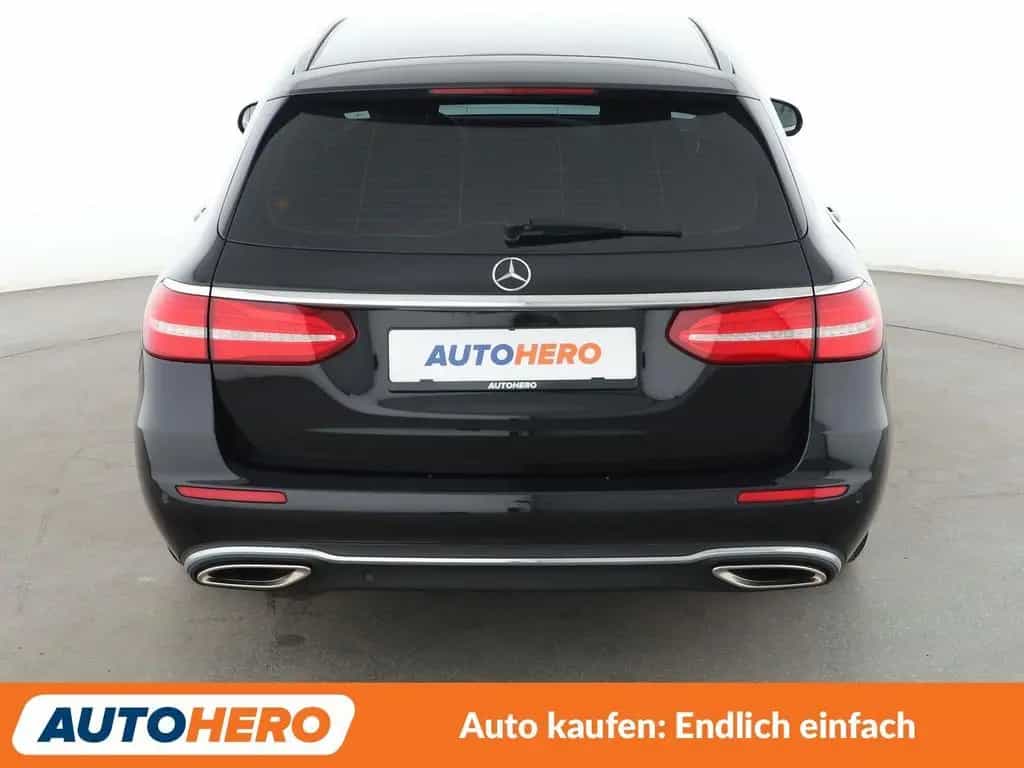 Mercedes-Benz E-Class 200 T Avantgarde Aut.*NAV*LED*TEMP*CAM*PDC*SHZ 01/2018-photo-4
