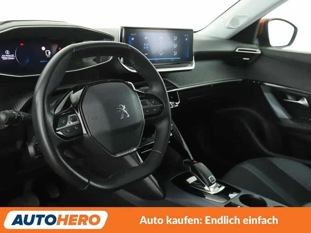 Peugeot 2008 1.2 PureTech Allure Aut.*NAVI*CAM*LED*TEMPO 08/2020-photo-9