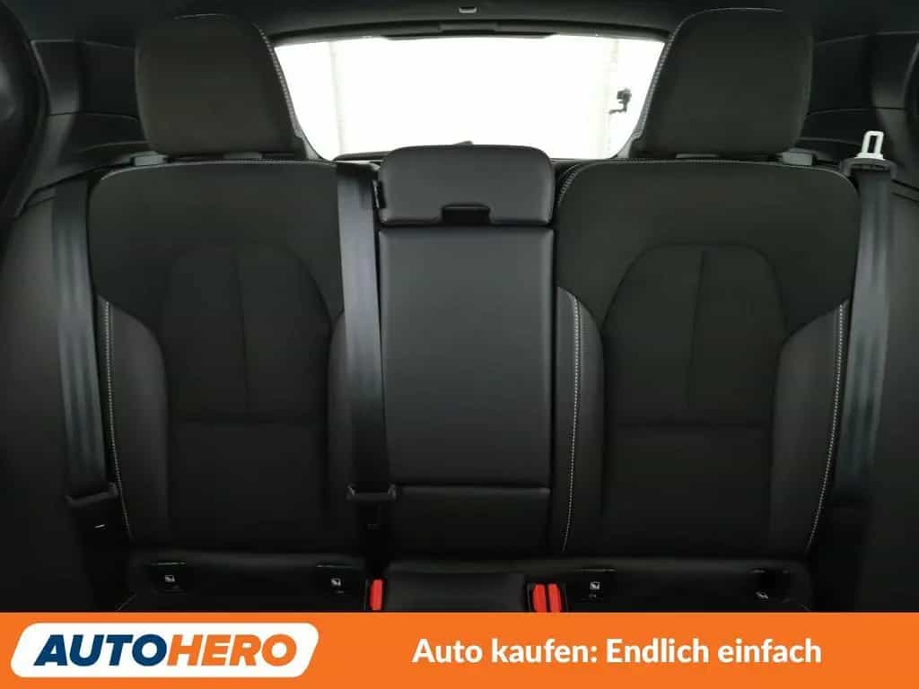 Volvo 2.0 B4 R-Design 2WD Aut.*NAV*LED*TEMP*CAM*PDC* 04/2021-photo-11
