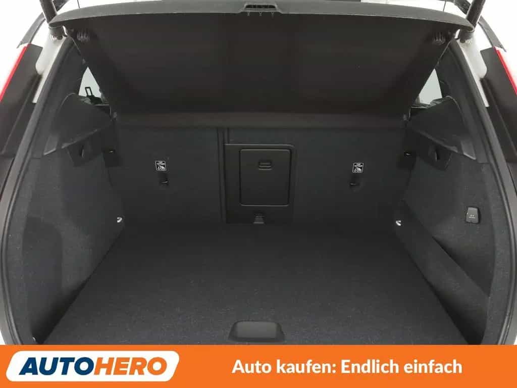 Volvo 2.0 B4 R-Design 2WD Aut.*NAV*LED*TEMP*CAM*PDC* 04/2021-photo-14