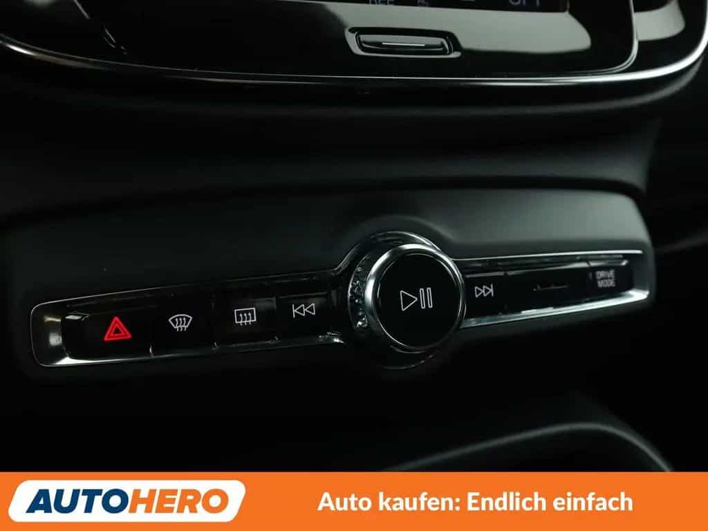 Volvo 2.0 B4 R-Design 2WD Aut.*NAV*LED*TEMP*CAM*PDC* 04/2021-photo-21