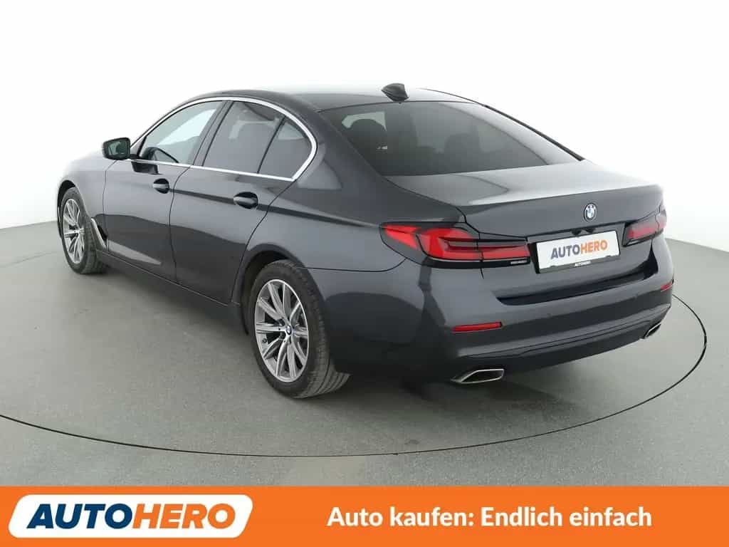 BMW 5 Series 520d Aut.*NAVI*LED*ACC*HUD*CAM*PDC*SHZ* 03/2021-photo-3