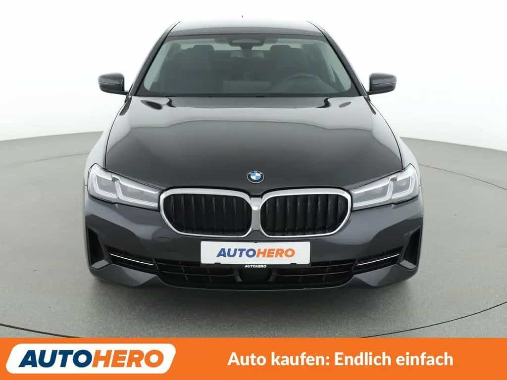 BMW 5 Series 520d Aut.*NAVI*LED*ACC*HUD*CAM*PDC*SHZ* 03/2021-photo-8