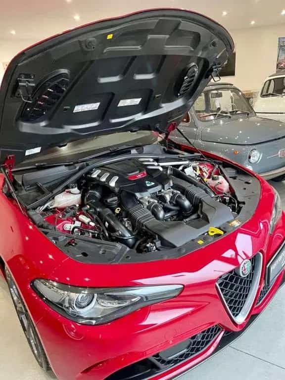 Alfa Romeo Giulia Quadrifoglio 2.9 T V6 Schalter 06/2017-photo-7