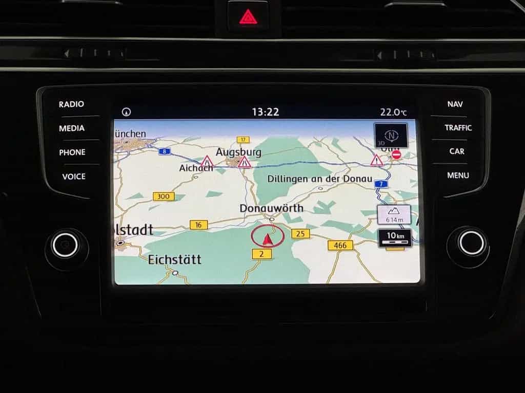 Volkswagen Tiguan TDI Highline AHK LED Navi ACC Standhz 1Hd 08/2016-photo-16