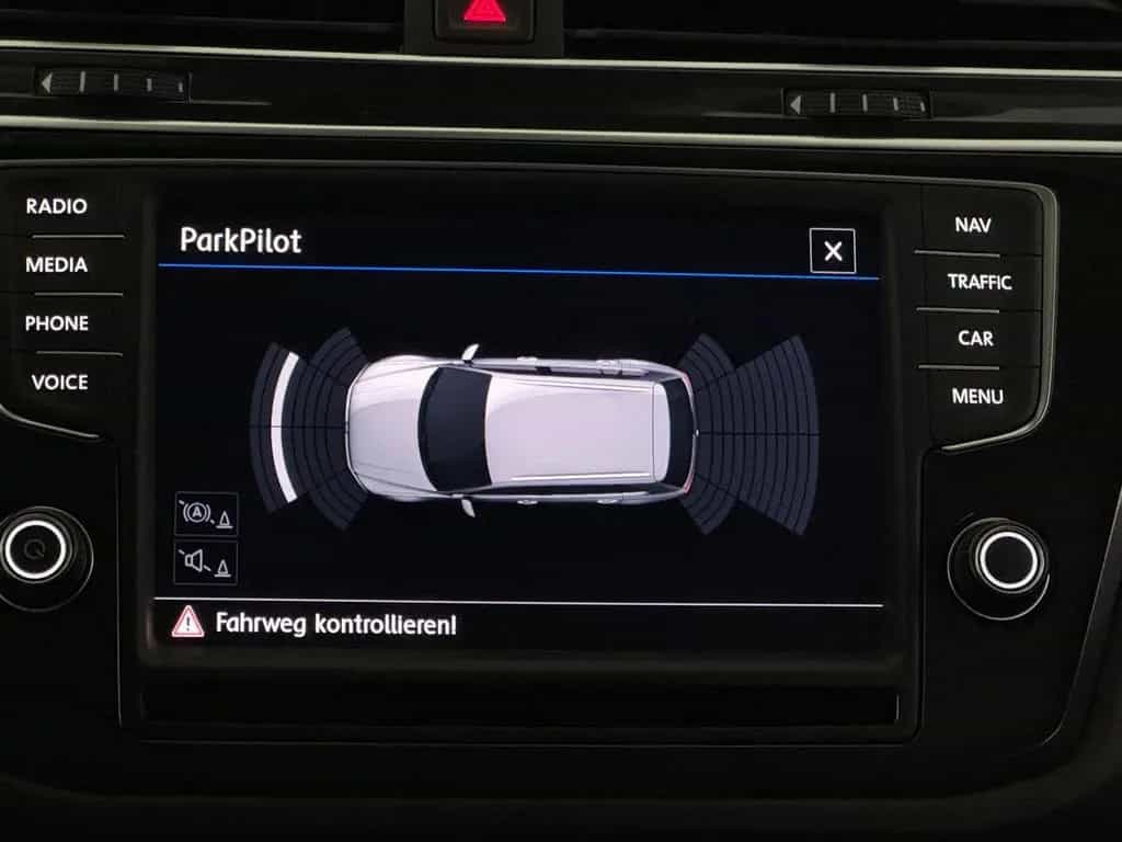 Volkswagen Tiguan TDI Highline AHK LED Navi ACC Standhz 1Hd 08/2016-photo-18
