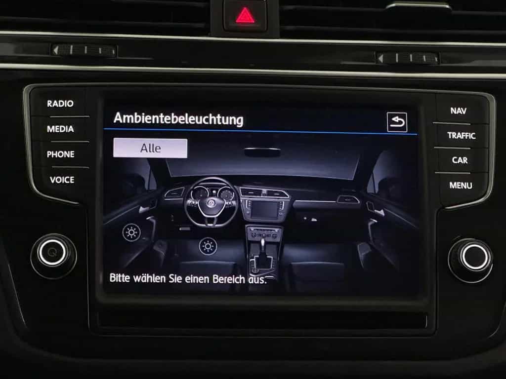 Volkswagen Tiguan TDI Highline AHK LED Navi ACC Standhz 1Hd 08/2016-photo-23