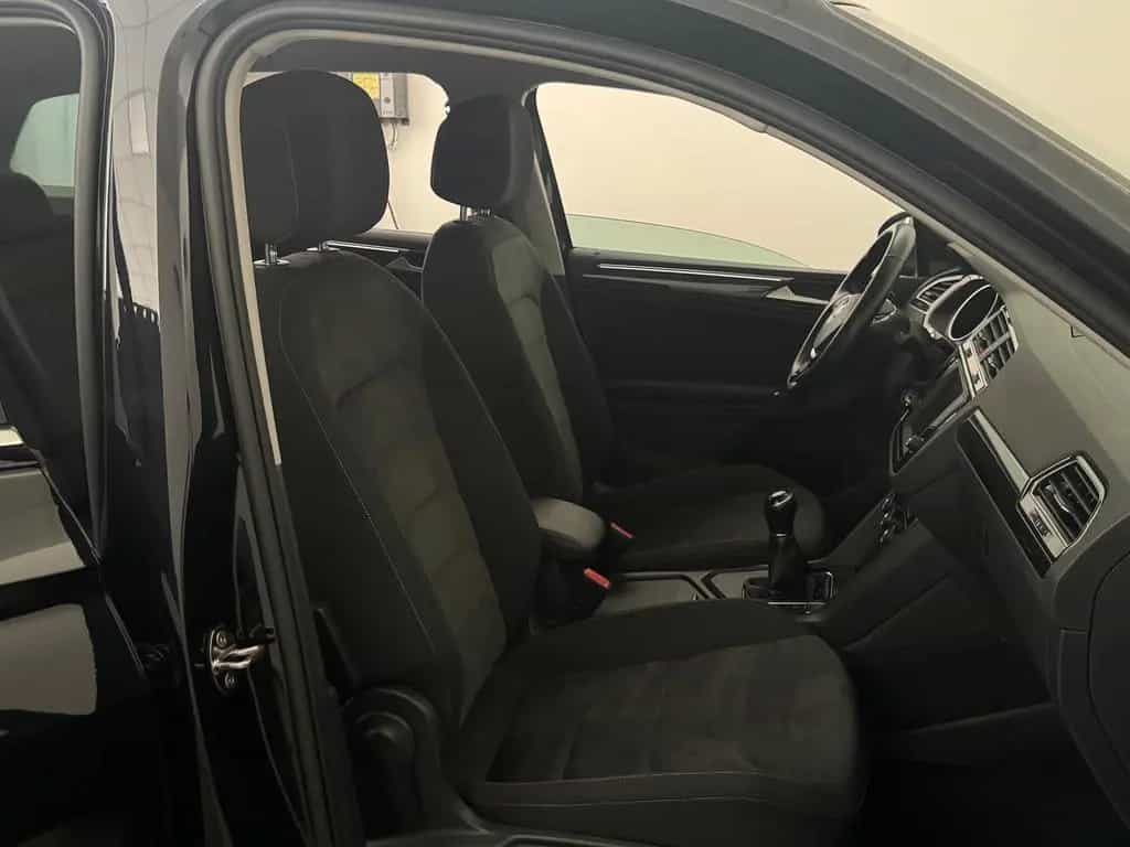 Volkswagen Tiguan TDI Highline AHK LED Navi ACC Standhz 1Hd 08/2016-photo-9