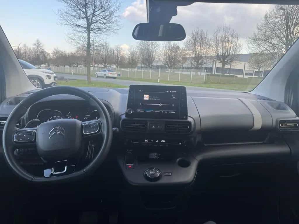 Citroën Berlingo 1.2PT130 Shine M Automatik |Kamera|Navi 01/2023-photo-9