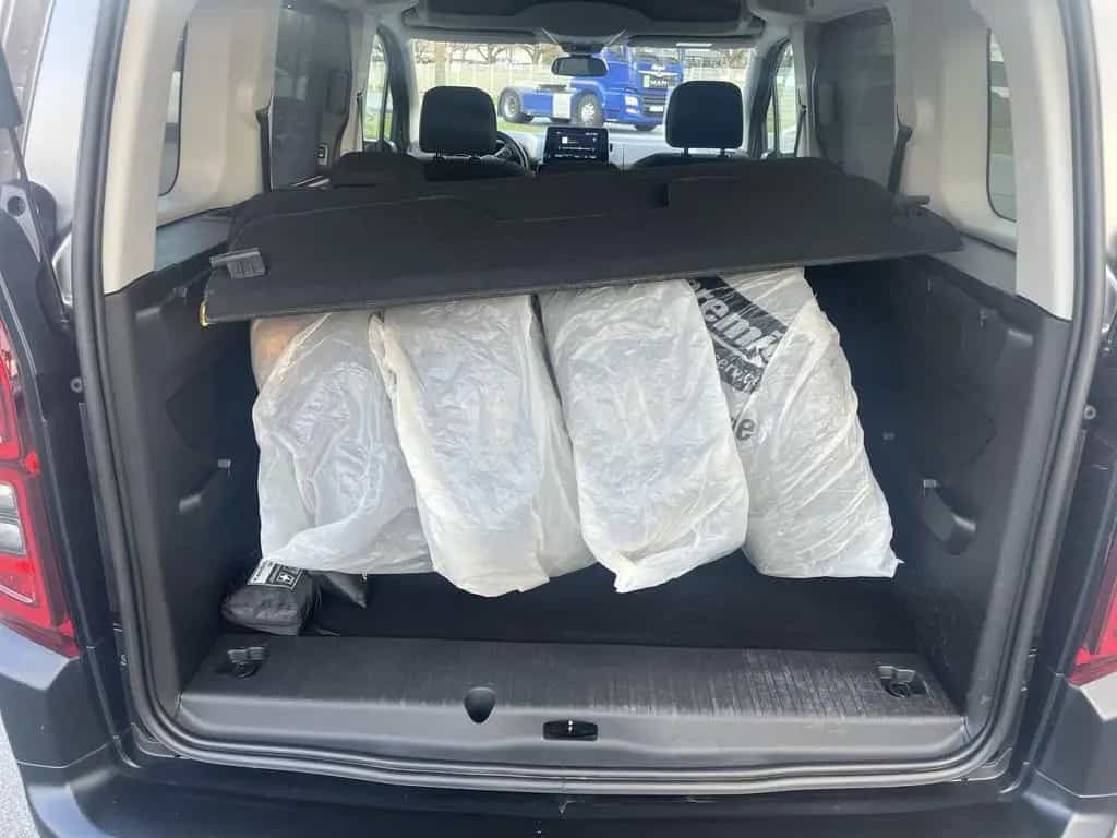 Citroën Berlingo 1.2PT130 Shine M Automatik |Kamera|Navi 01/2023-photo-5