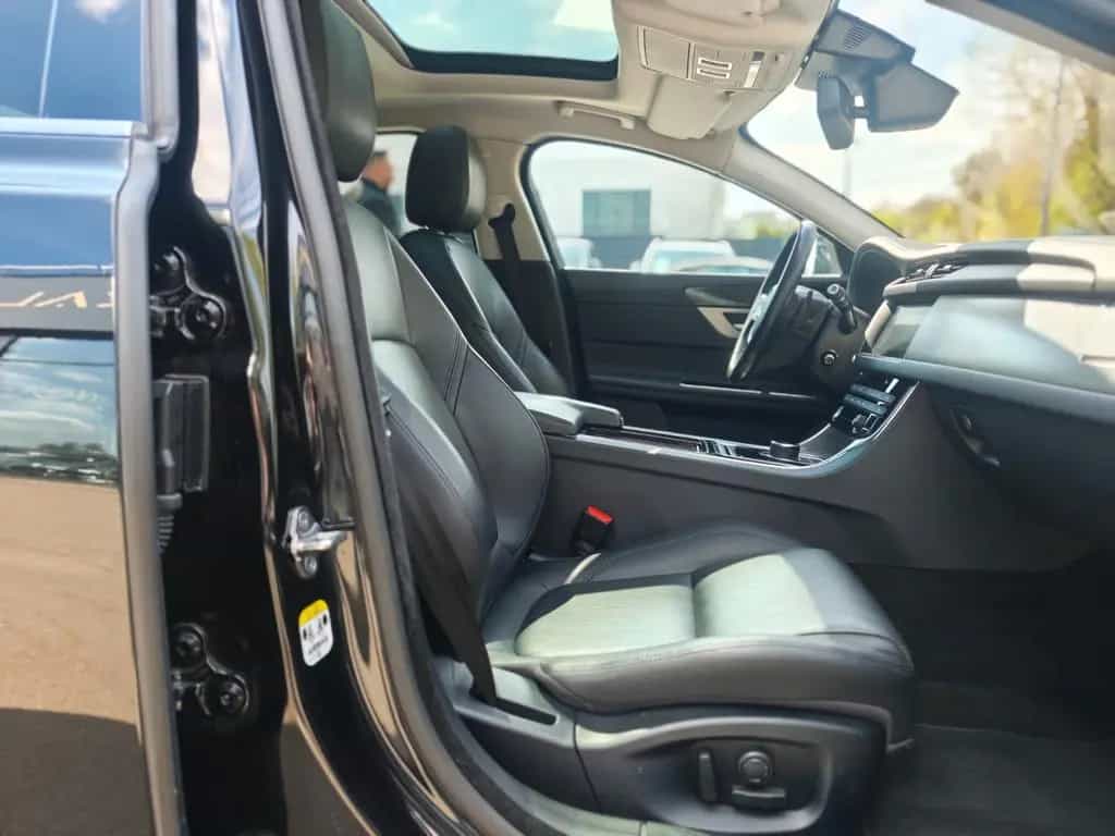 Jaguar XF 3.0 300PS*PORTOFOLIO*SOUNDSYSTEM*NAVI*KAMERA* 03/2017-photo-13