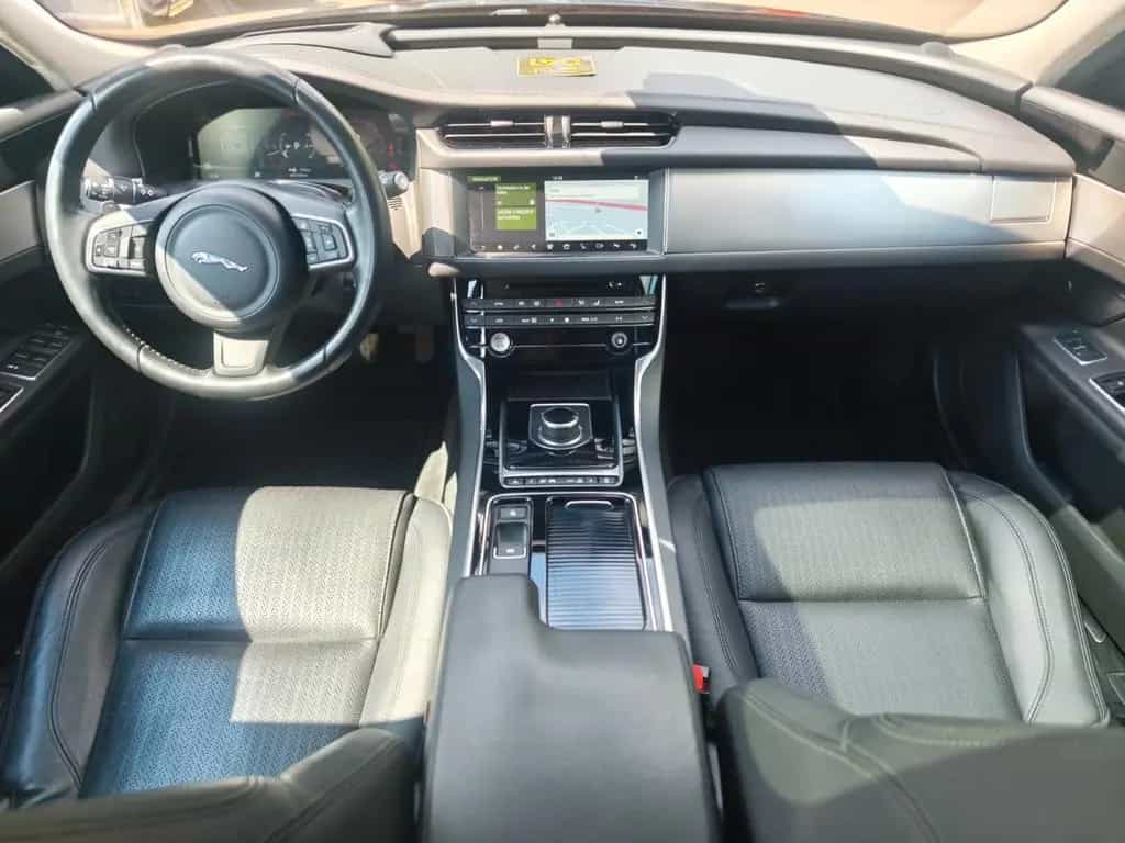 Jaguar XF 3.0 300PS*PORTOFOLIO*SOUNDSYSTEM*NAVI*KAMERA* 03/2017-photo-19